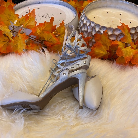 Barlll Silver Heels - Picture 2 of 7